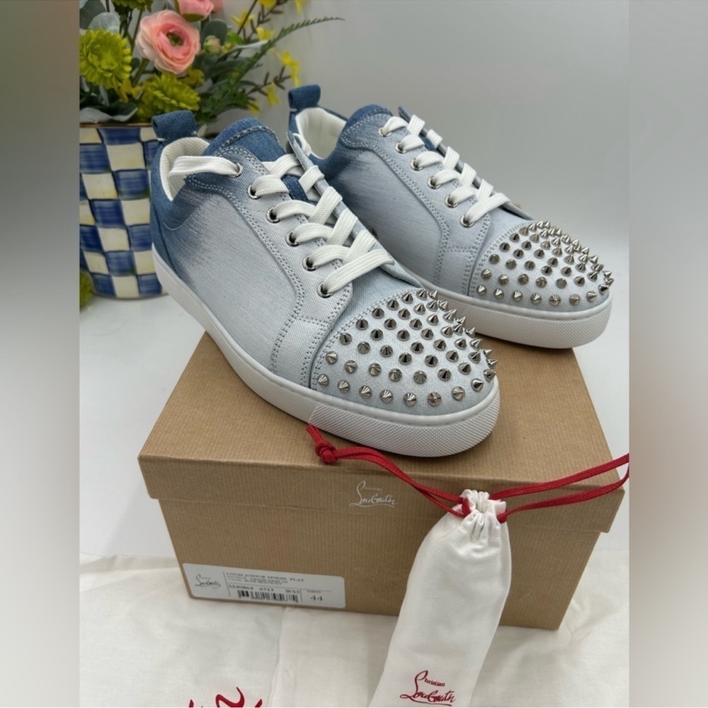 Men’s Christian Louboutin LOUIS Jr. Spiked sneakers size 44 made Italy.